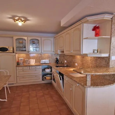 Maxime Apartment